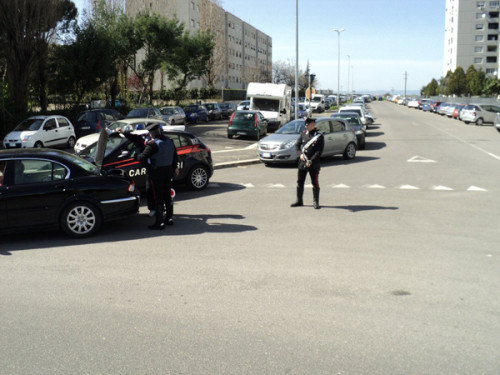 I-controlli-dei-Carabinieri-a-Tor-Bella-Monaca-(3)