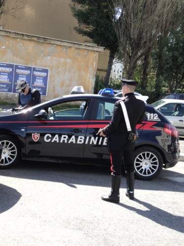 I-controlli-dei-Carabinieri-a-Tor-Bella-Monaca-(4)