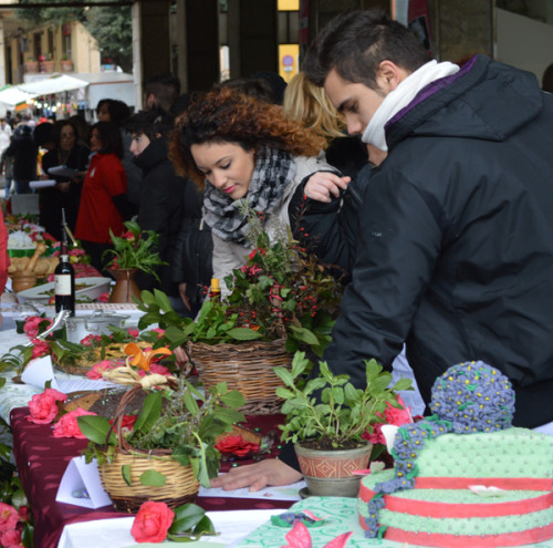 un-momento-della-Festa-delle-Camelie-presso-la-Galleria-Ginnetti