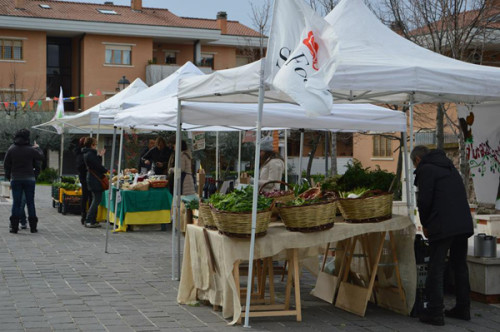 mercato_marzo_02