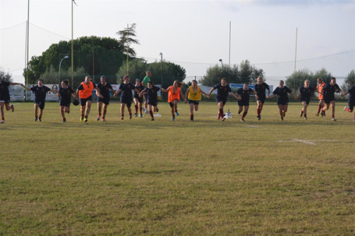 festa-femminile-dopo-vittoria-col-bologna