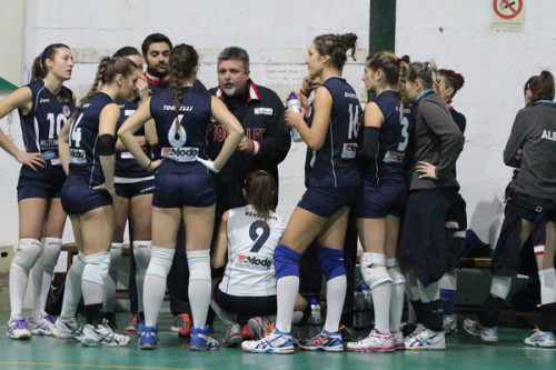 nulli-moroni-parla-alle-sue-ragazze-durante-time-out