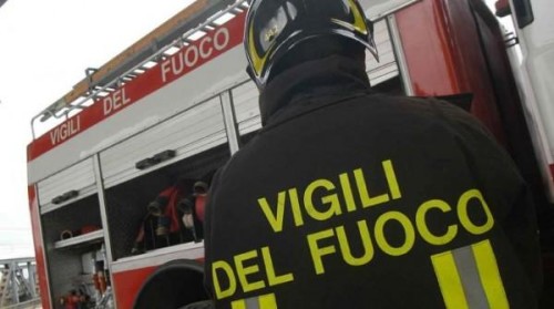 tragedia-a-casoria-anziano-muore-per-lesplosi-L-e417eF