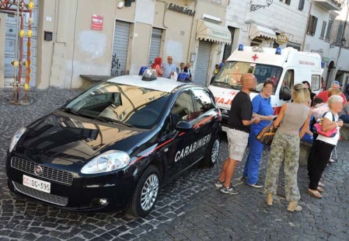 carabinieri-ambulanza-ariccia-(2)