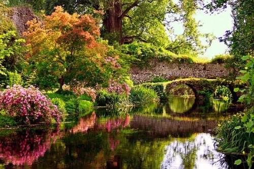 ninfa-garden-lazio-600x400